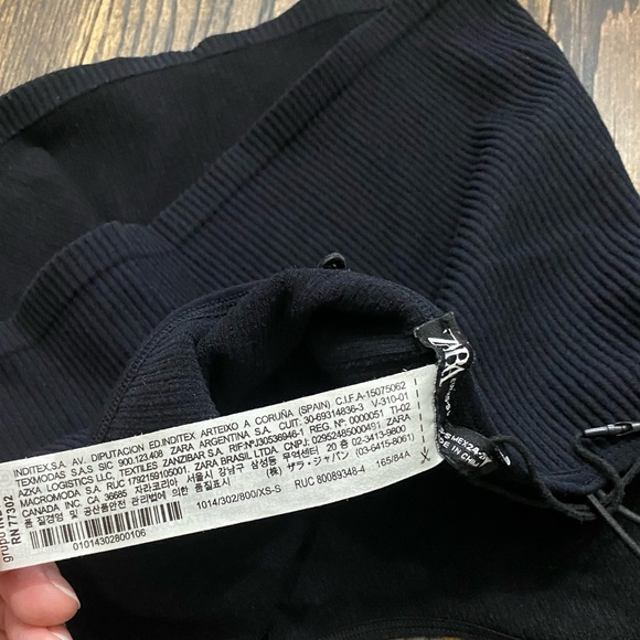 Zara Basic Crop Top or Bralette - Picture 5 of 8